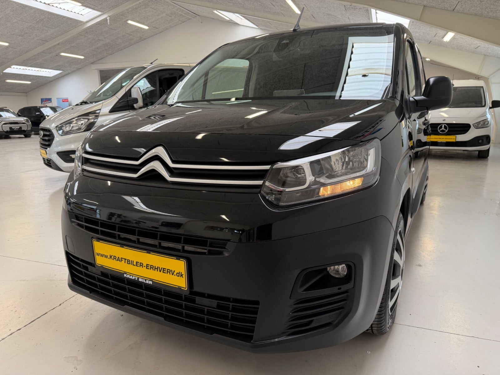 Sort Citroën Berlingo fra 2019