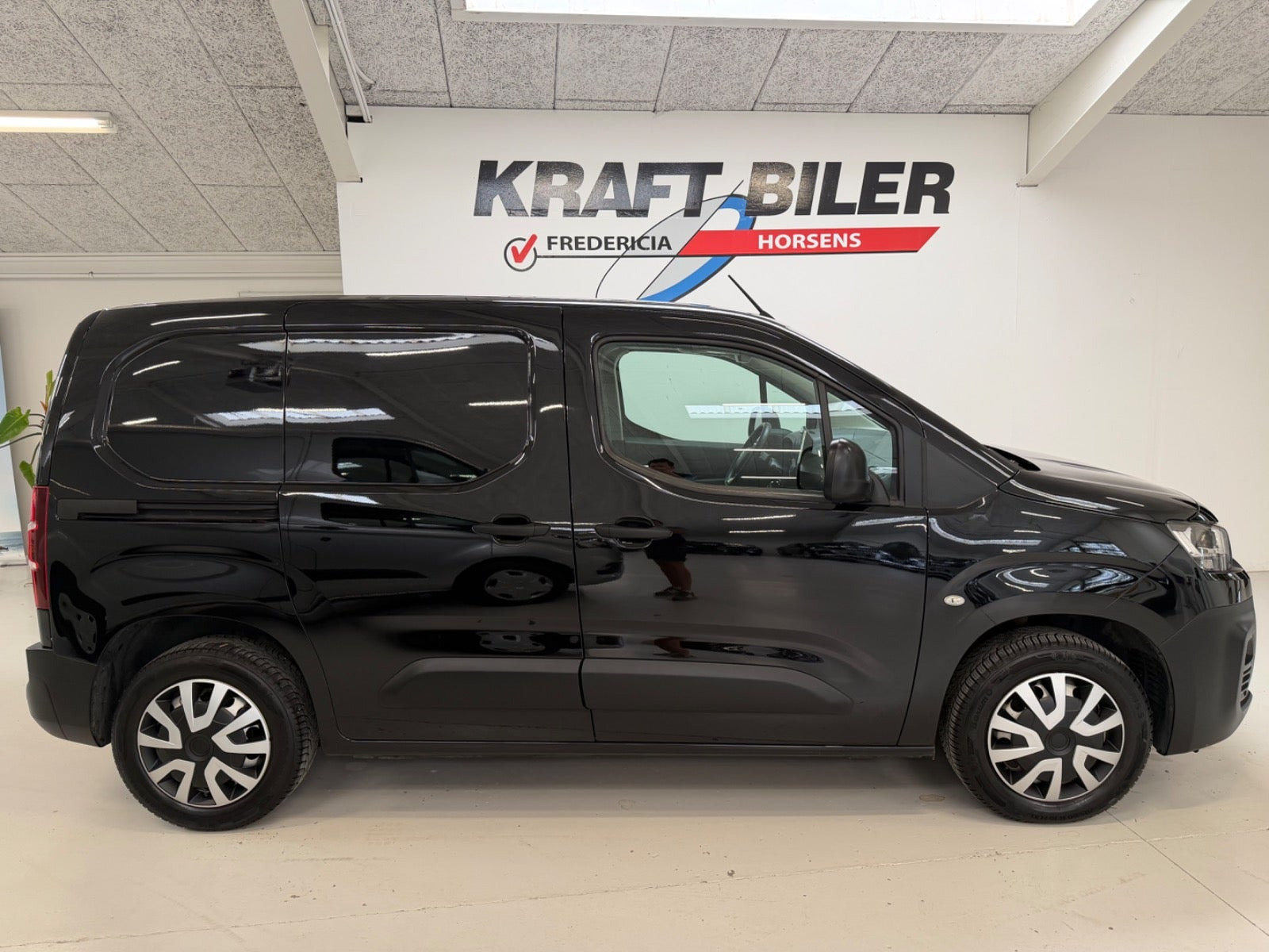 Sort Citroën Berlingo fra 2019