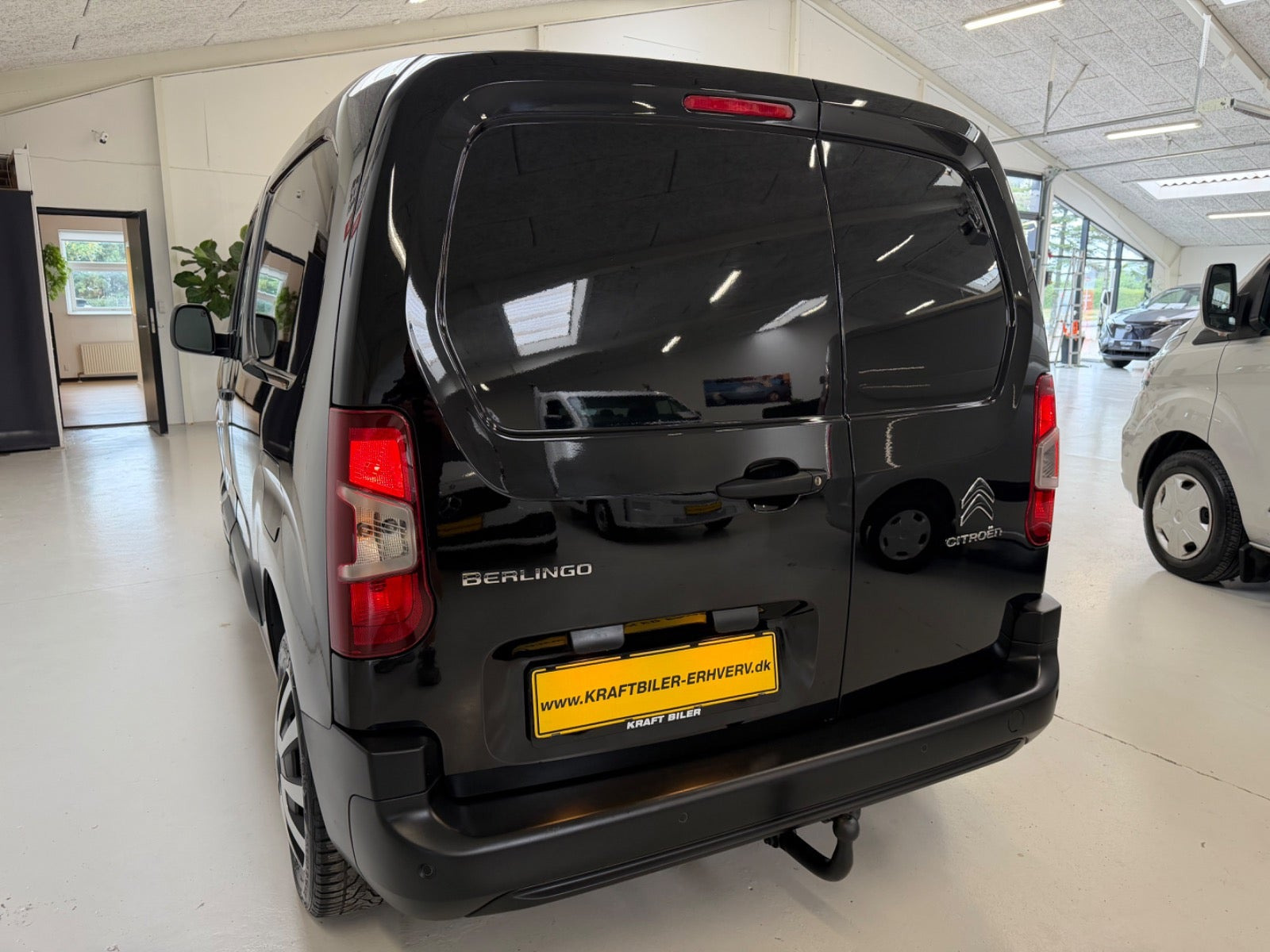 Sort Citroën Berlingo fra 2019