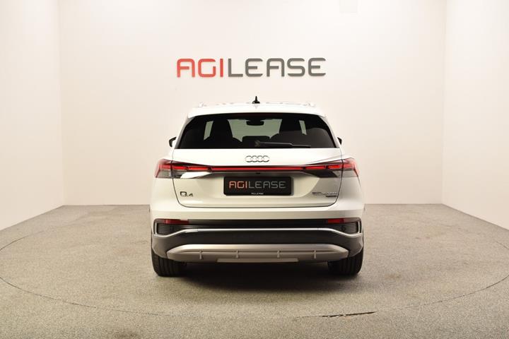 Hvid Audi Q4 e-tron fra 2021