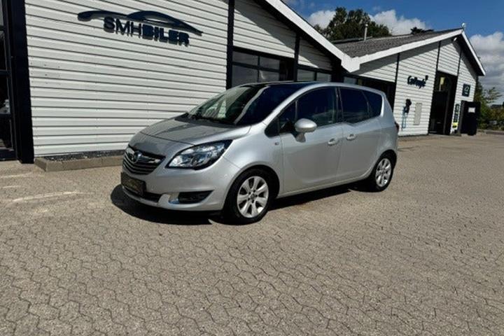 Sølv Opel Meriva fra 2016