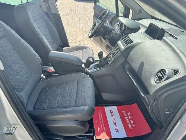 Sølv Opel Meriva fra 2016