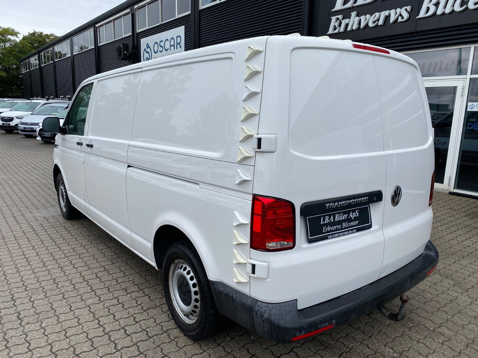 Hvid VW Transporter fra 2020