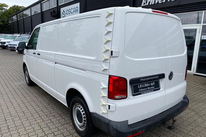 Hvid VW Transporter fra 2020