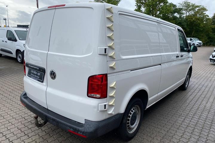Hvid VW Transporter fra 2020