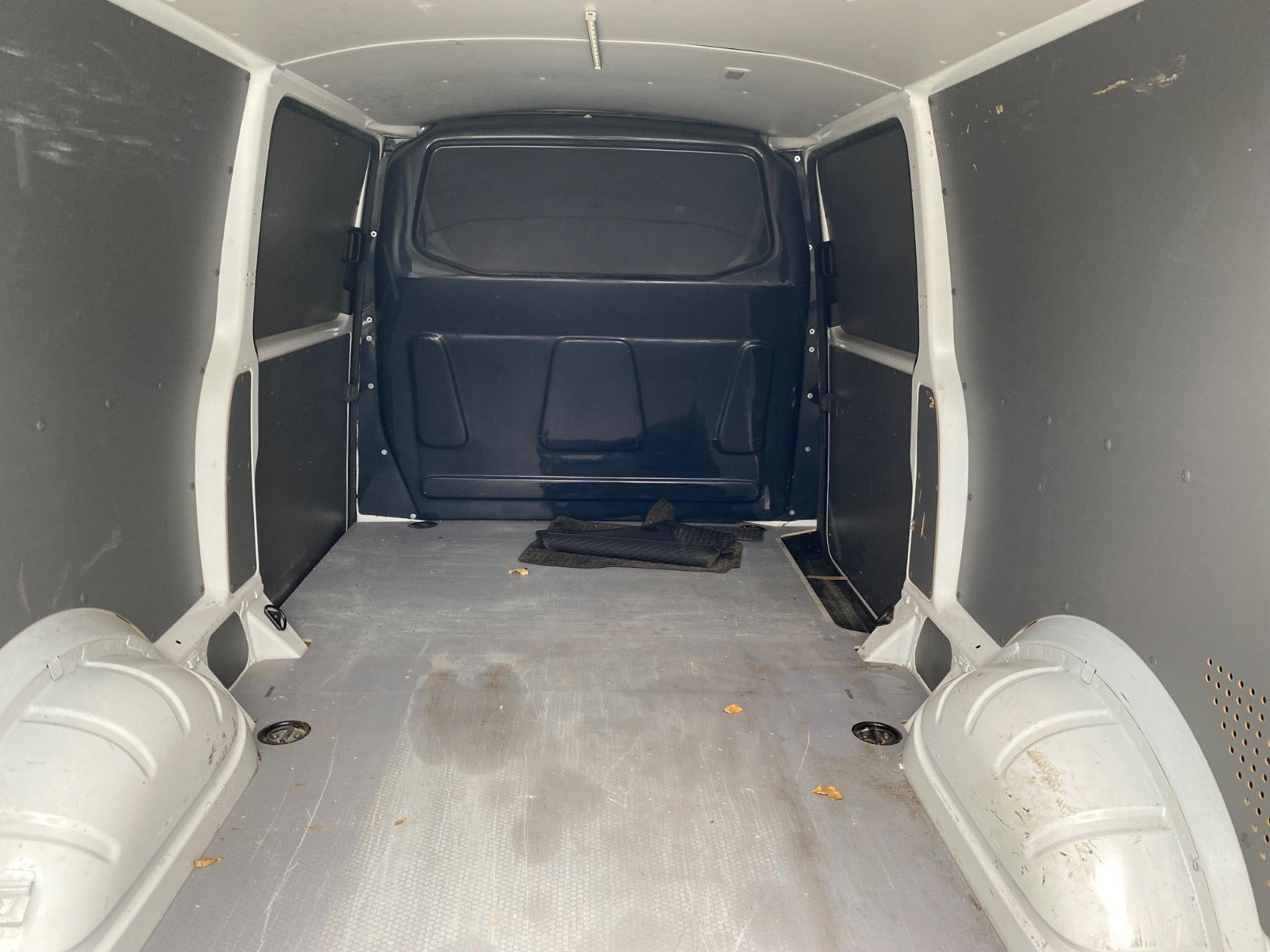 Hvid VW Transporter fra 2020