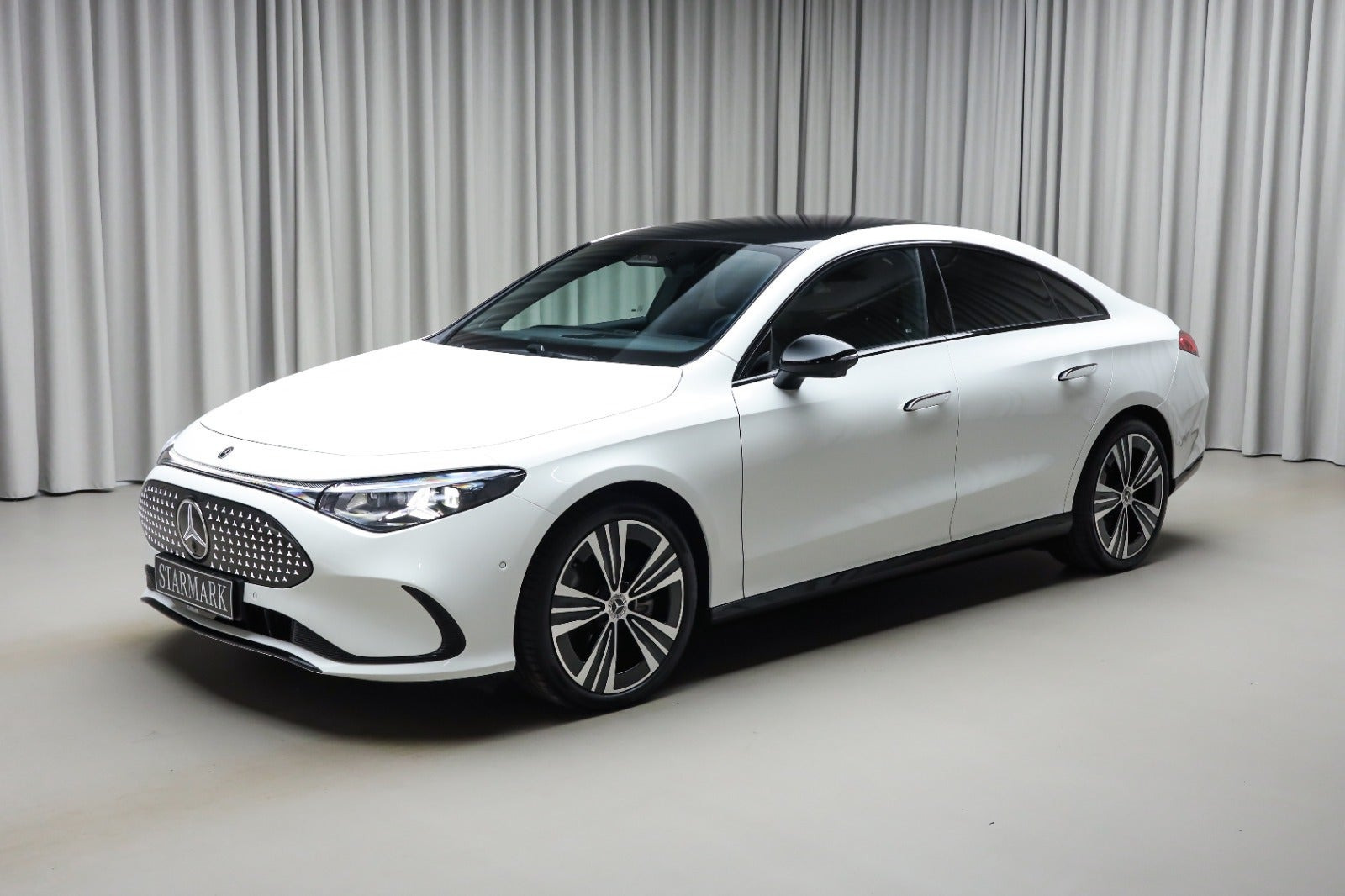 Hvid Mercedes CLA250+ fra 2025
