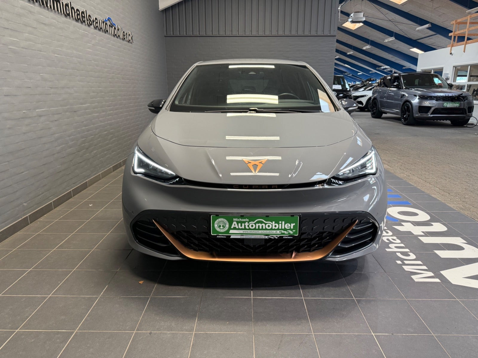 Grå Cupra Born fra 2024