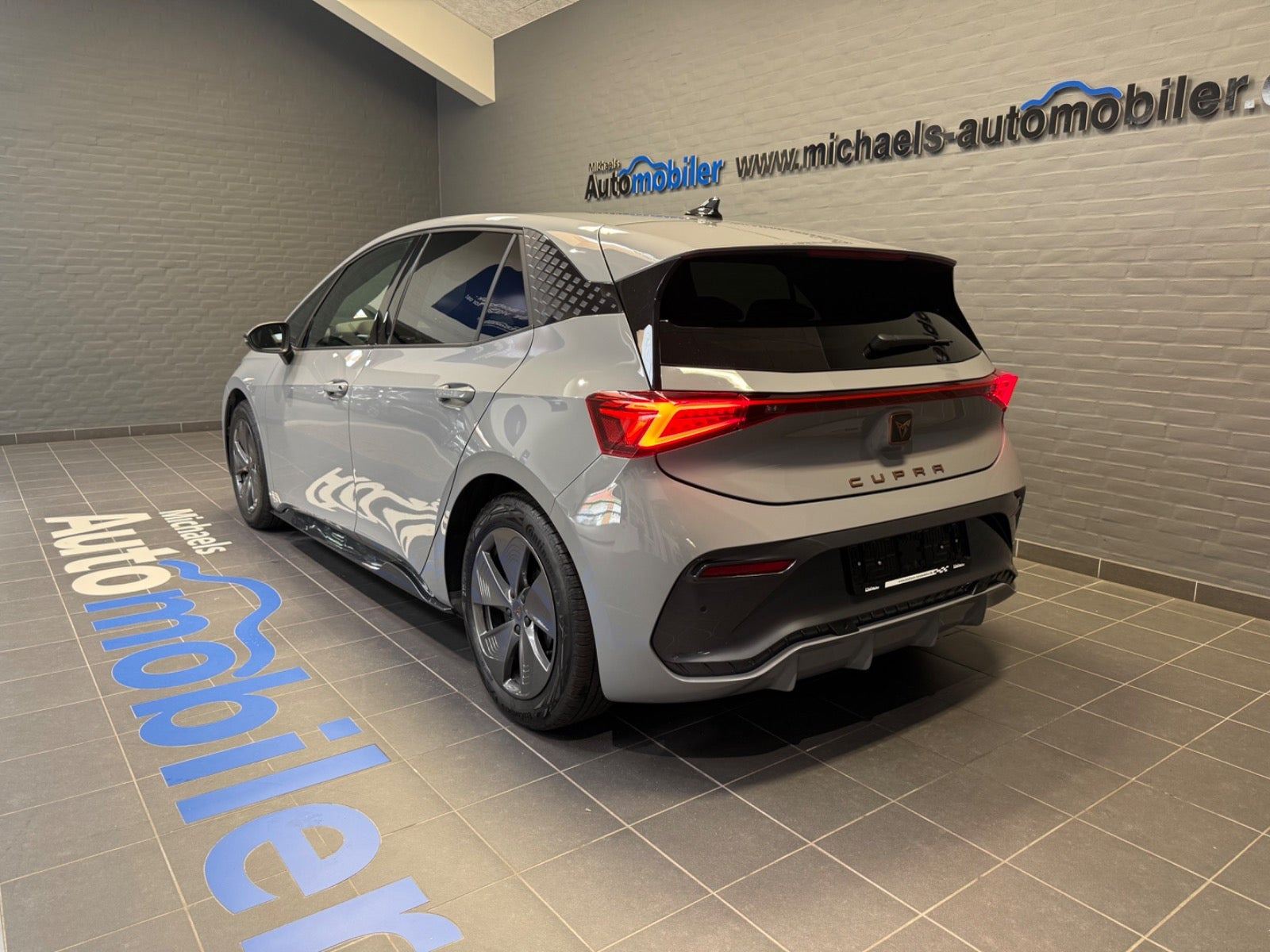 Grå Cupra Born fra 2024