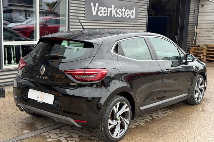 Sort Renault Clio V fra 2020