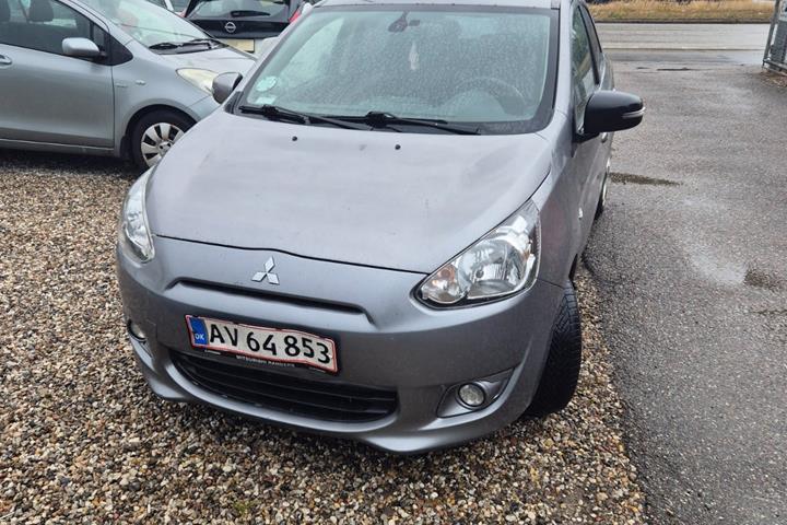 undefined Mitsubishi Space Star fra 2015