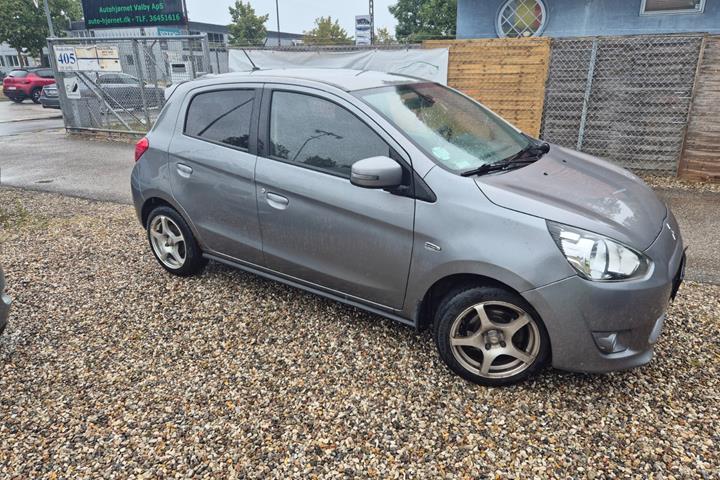 undefined Mitsubishi Space Star fra 2015