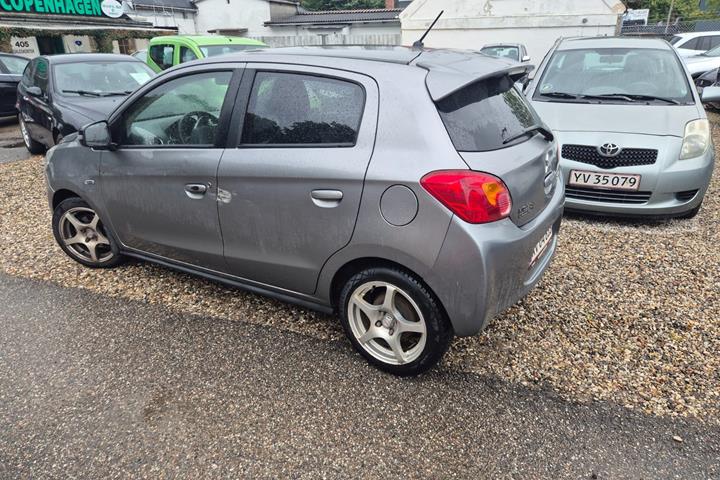 undefined Mitsubishi Space Star fra 2015