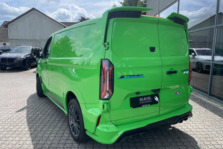 Grøn Ford E-Transit Custom 320 L1 fra 2025