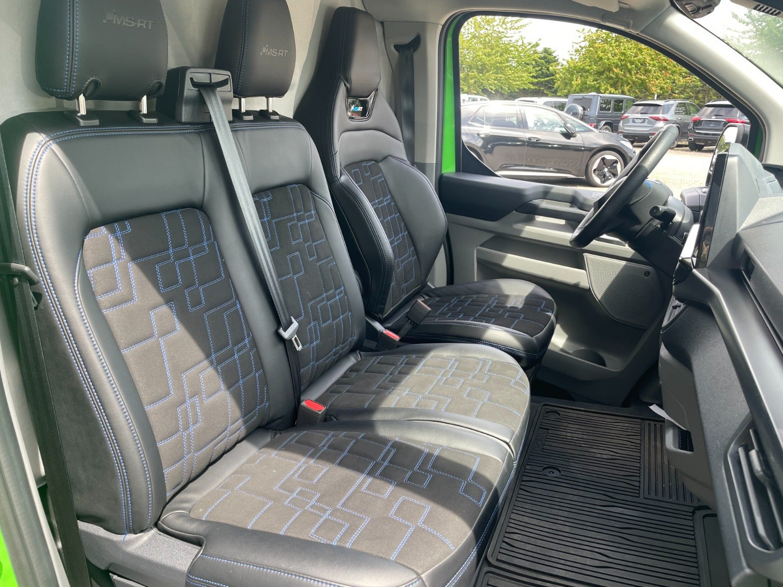 Grøn Ford E-Transit Custom 320 L1 fra 2025