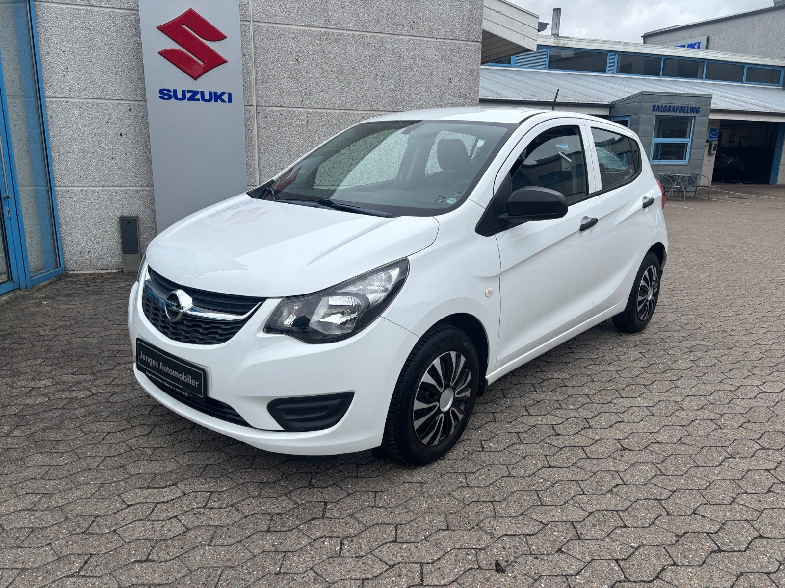 Hvid Opel Karl fra 2016