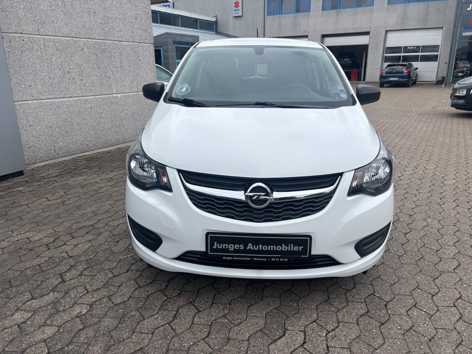 Hvid Opel Karl fra 2016