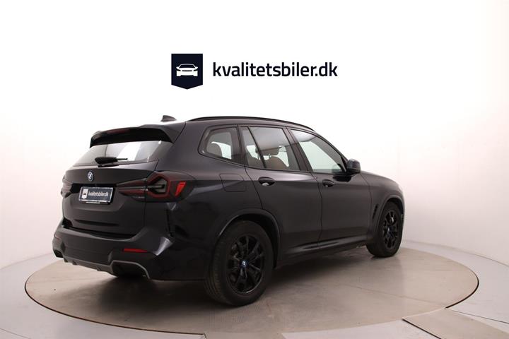 Sort BMW iX3 fra 2022