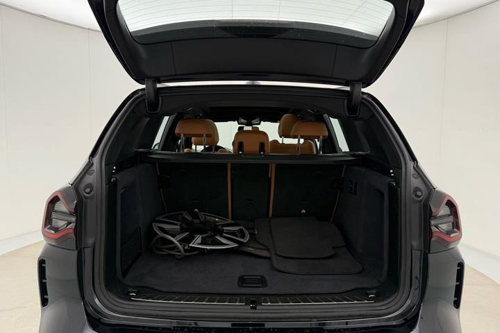 Sort BMW iX3 fra 2022
