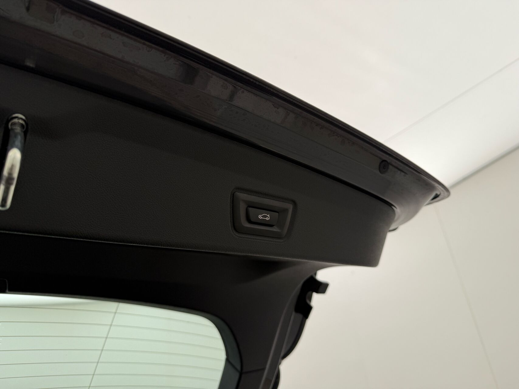 Grå BMW i4 fra 2024