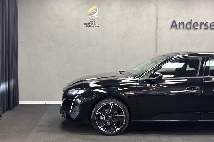 Sort Peugeot E-308 fra 2025
