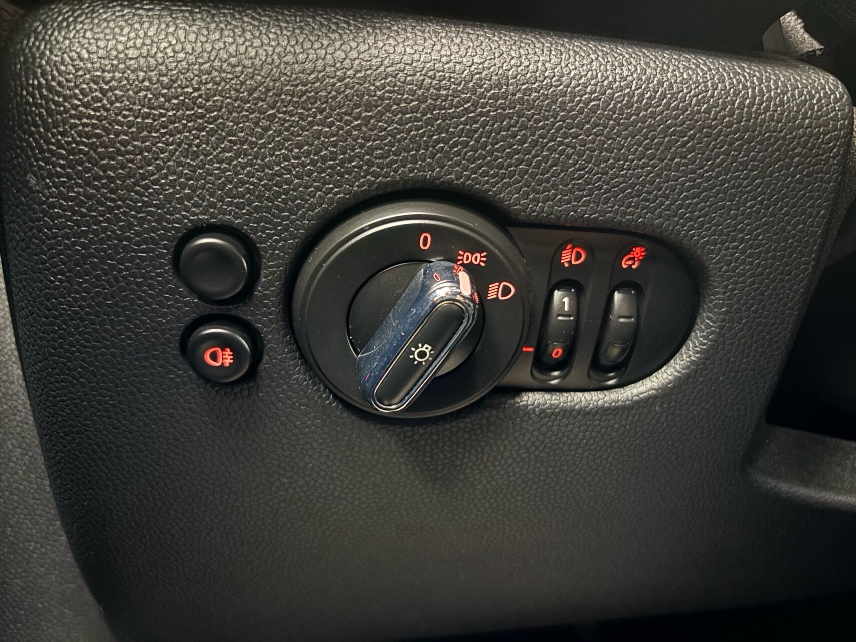 Blå Mini Cooper fra 2017