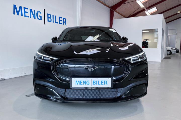 Sort Ford Mustang Mach-E fra 2021