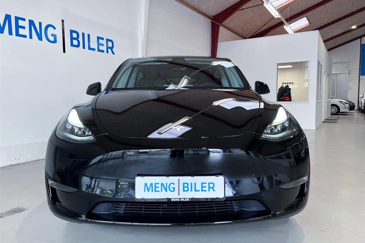Sort Tesla Model Y fra 2022