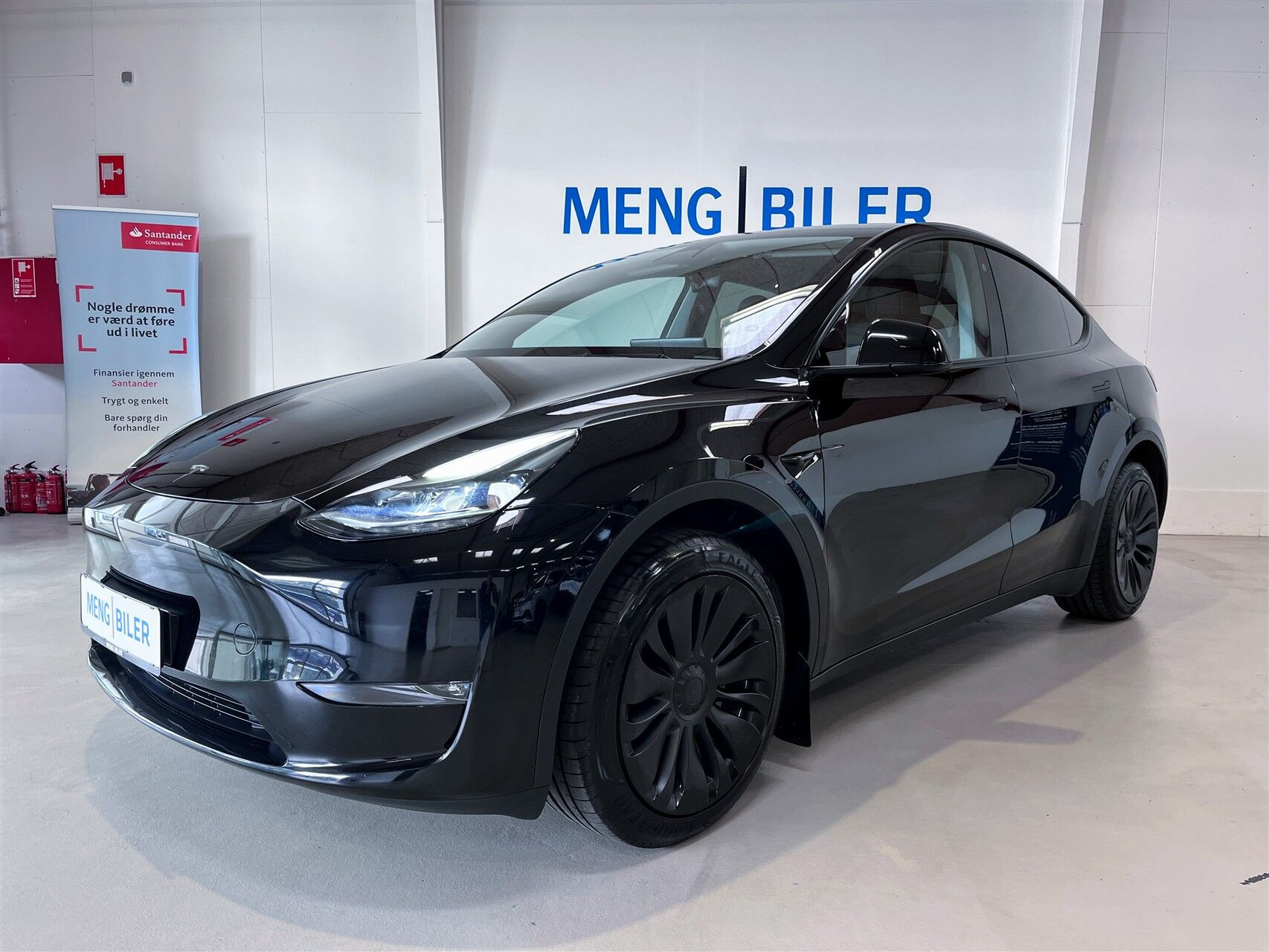 Sort Tesla Model Y fra 2022