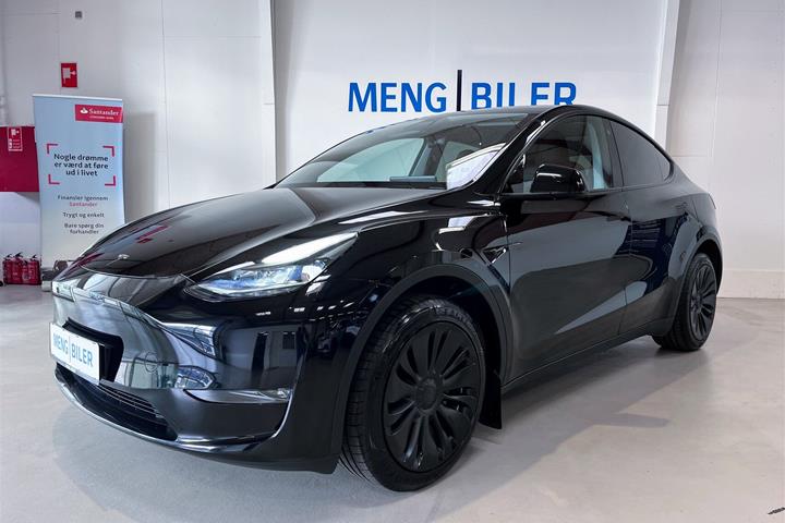 Sort Tesla Model Y fra 2022