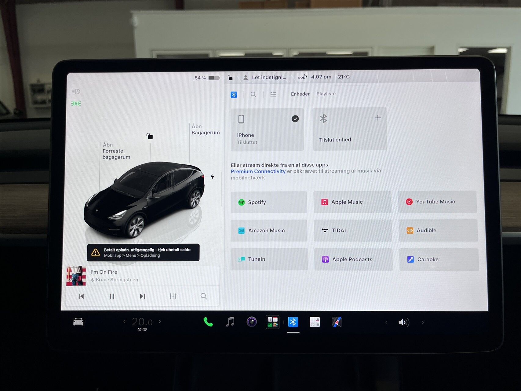 Sort Tesla Model Y fra 2022