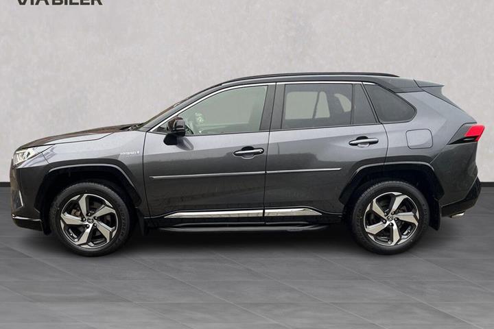 Grå Toyota RAV4 fra 2020