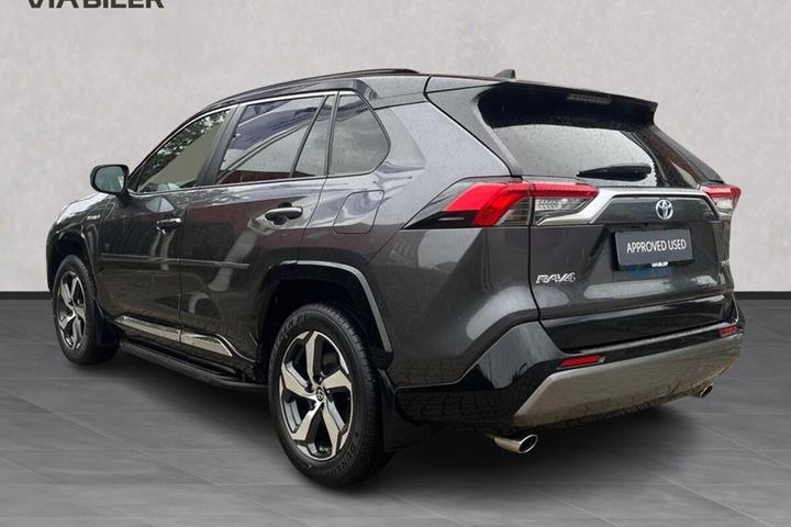 Grå Toyota RAV4 fra 2020