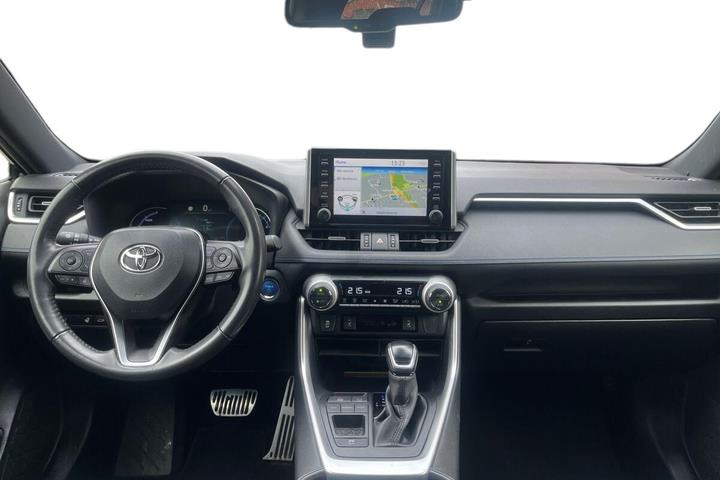 Grå Toyota RAV4 fra 2020