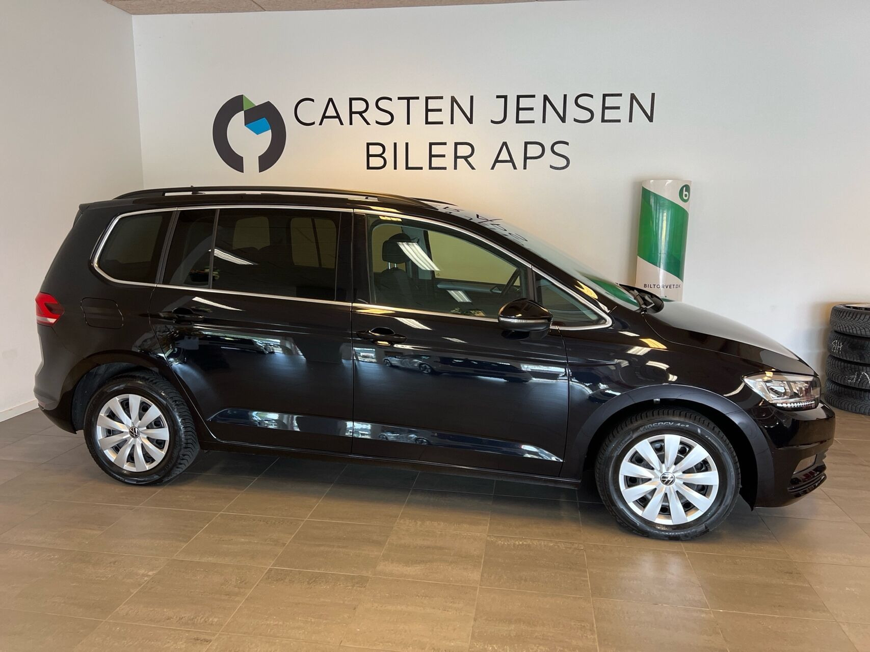 Sort VW Touran fra 2020