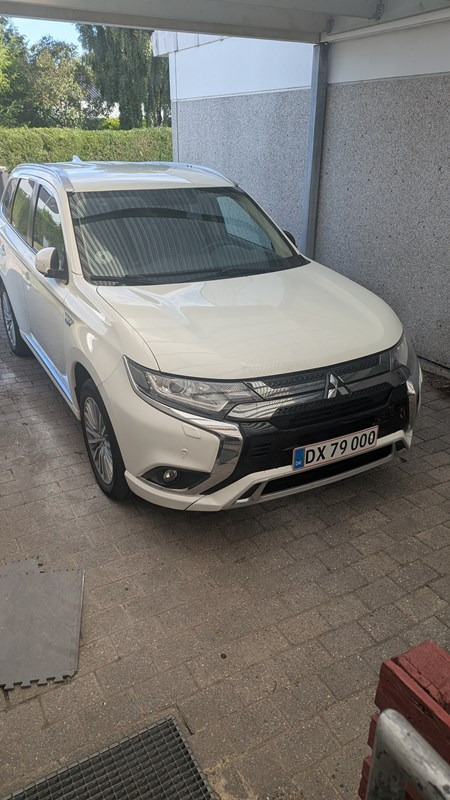 Mitsubishi Outlander 2,4 Plug-in Hybrid