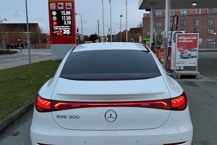 undefined Mercedes EQE fra 2023