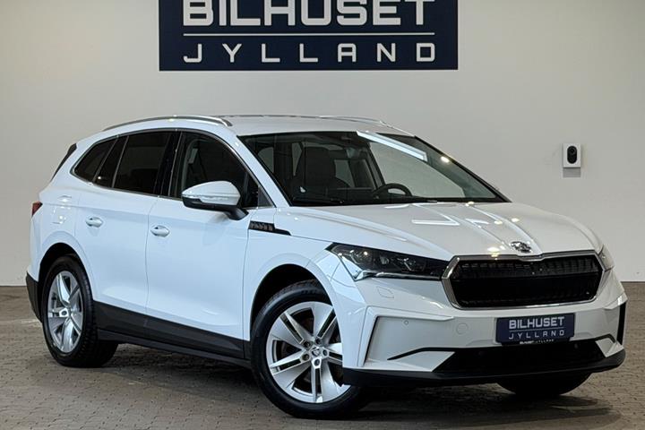 Hvid Skoda Enyaq fra 2022