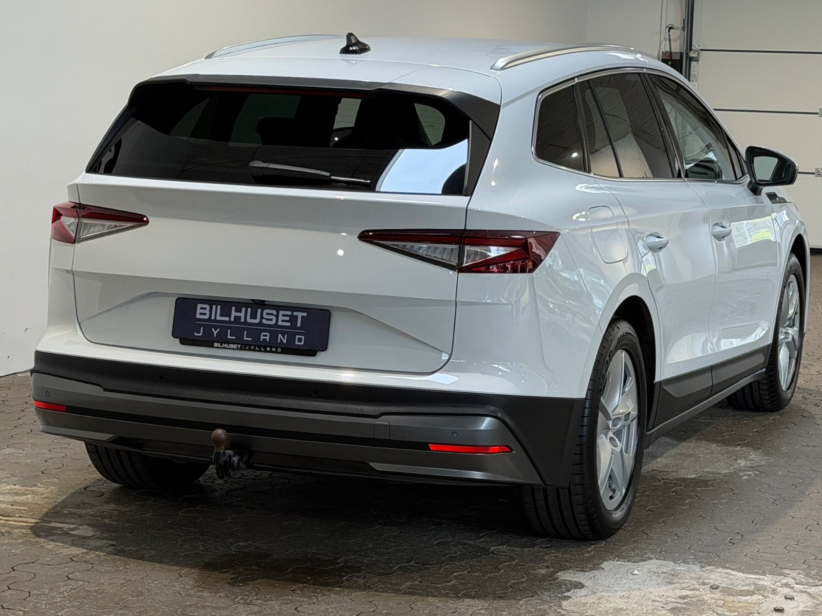 Hvid Skoda Enyaq fra 2022