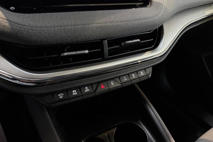 Hvid Skoda Enyaq fra 2022