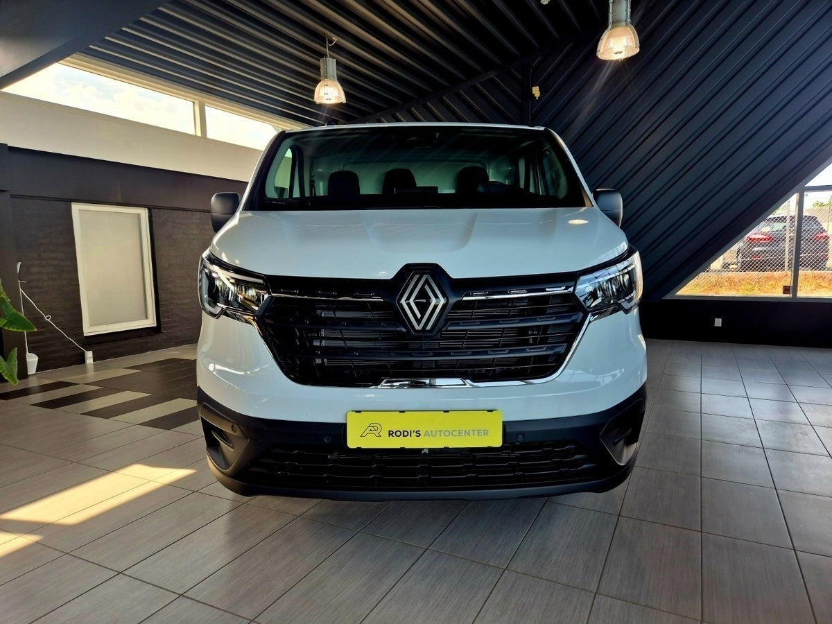 Hvid Renault Trafic fra 2026