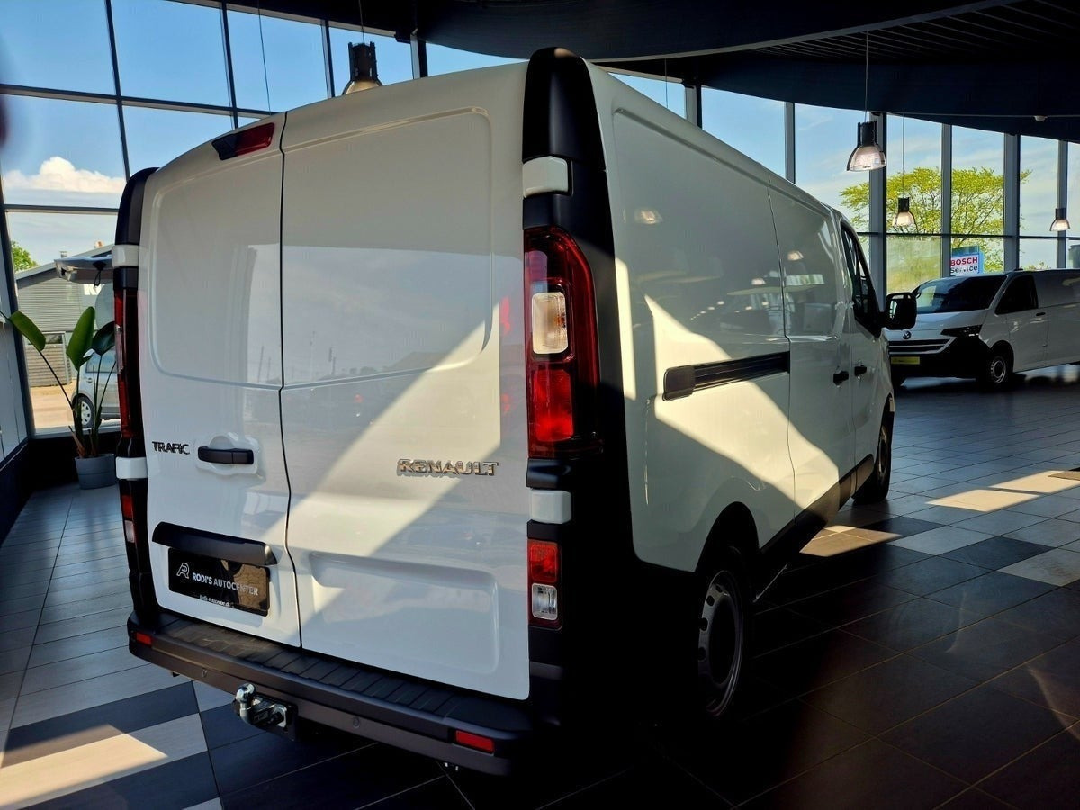 Hvid Renault Trafic fra 2026