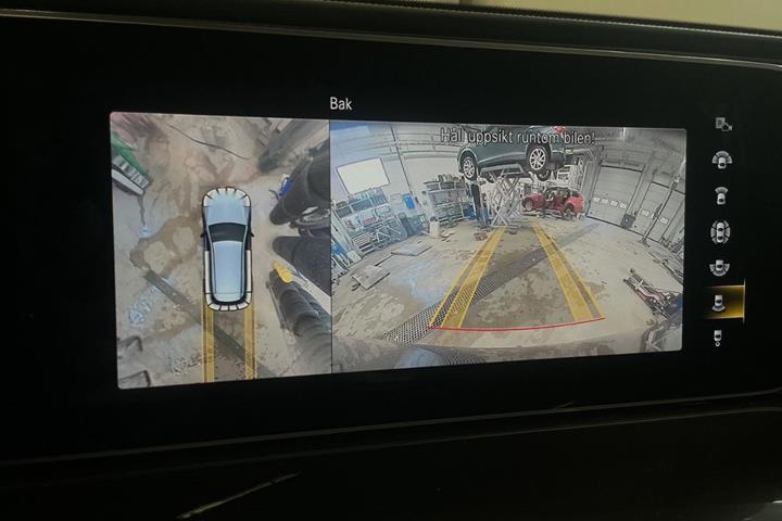Grå Mercedes EQC400 fra 2020