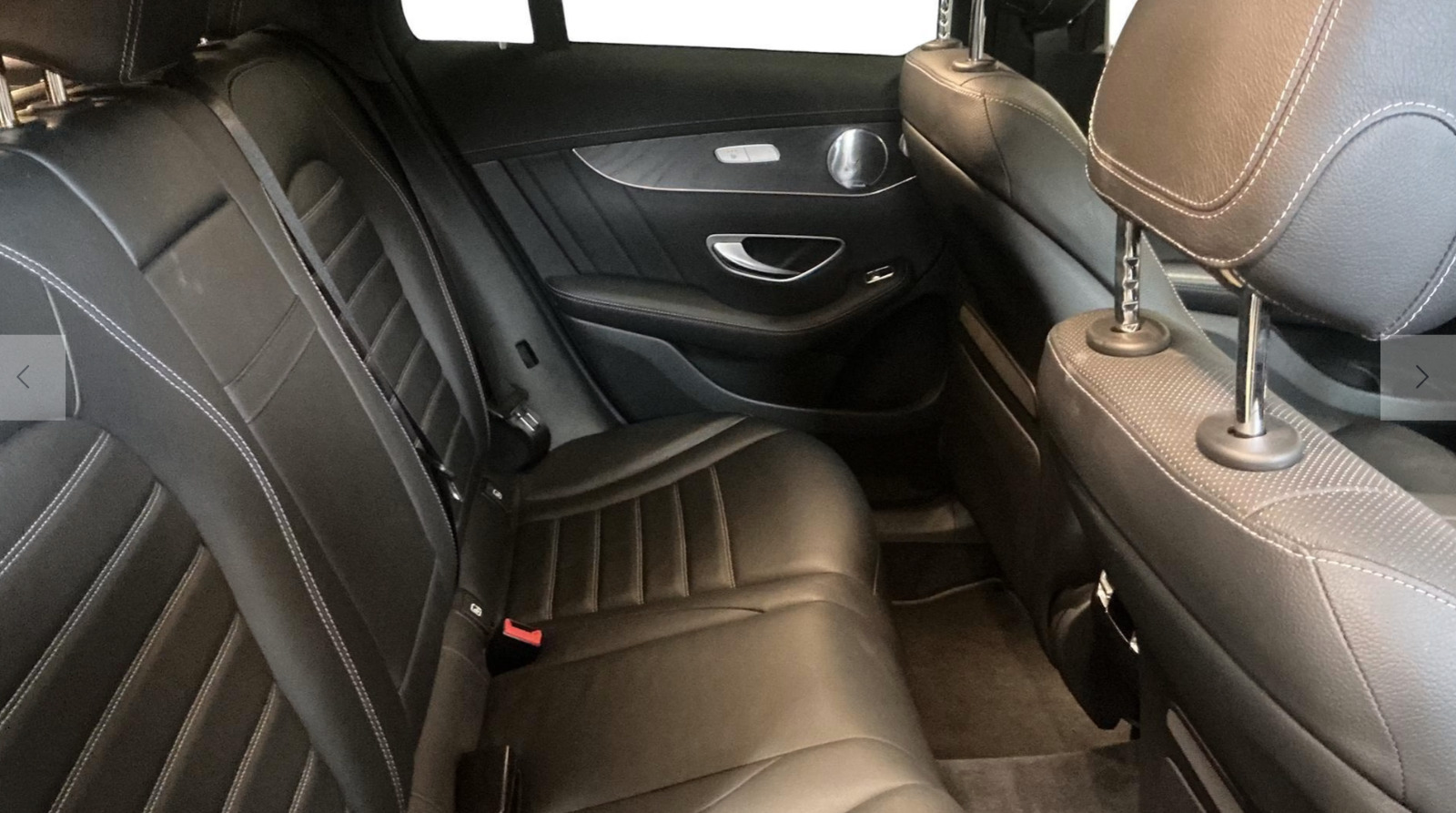 Grå Mercedes EQC400 fra 2020