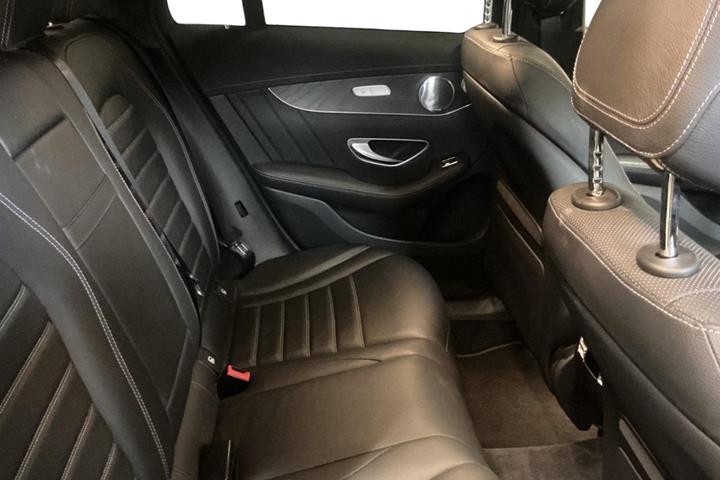 Grå Mercedes EQC400 fra 2020