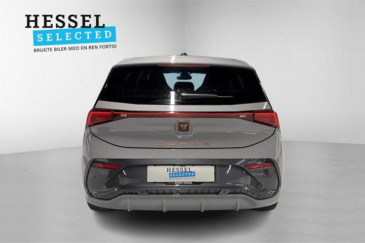 Grå Cupra Born fra 2024