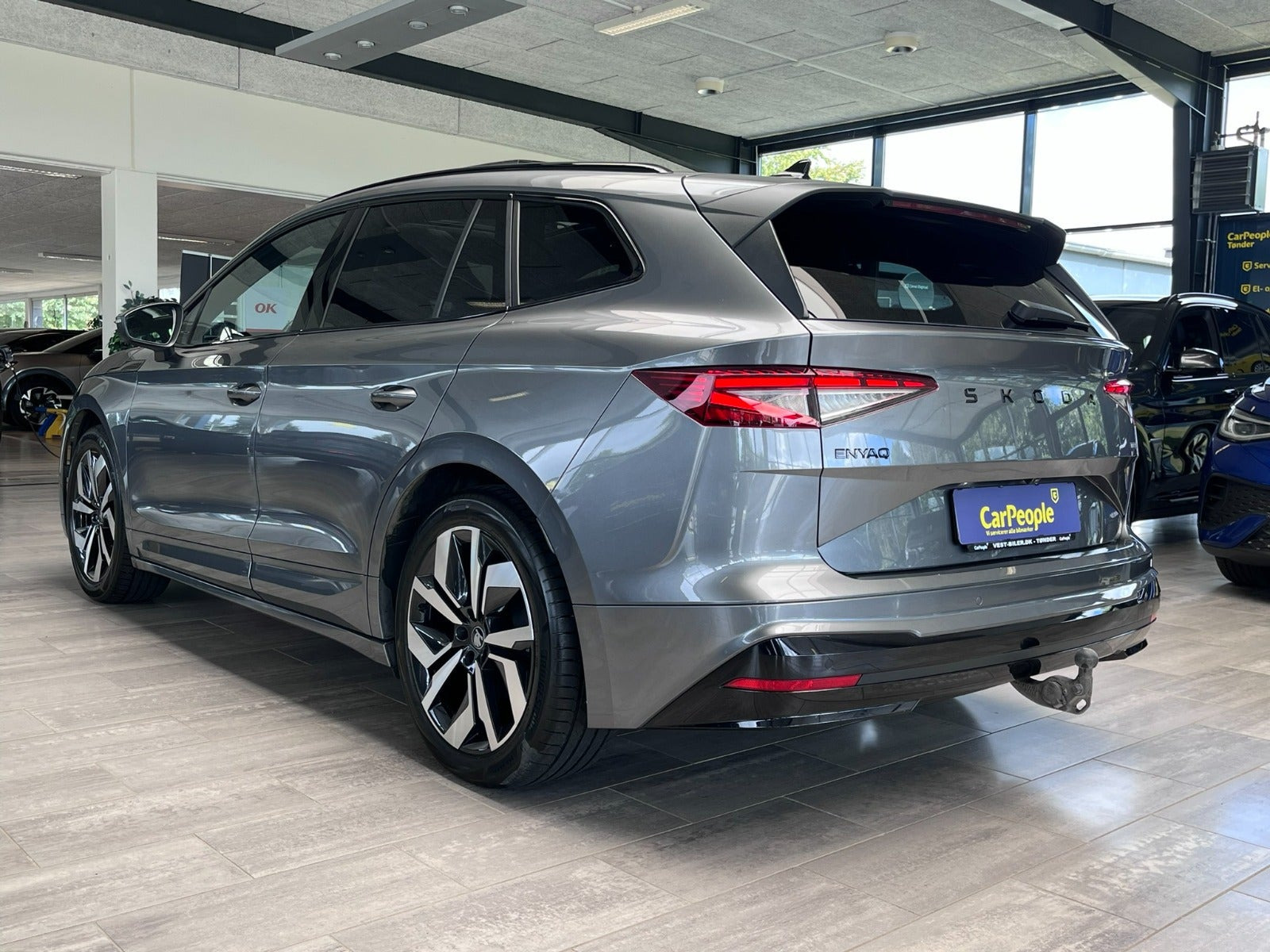 Grå Skoda Enyaq fra 2026