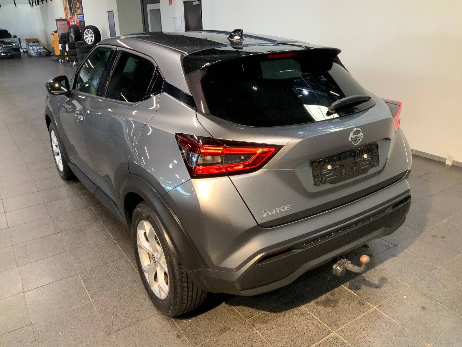 Grå Nissan Juke fra 2020