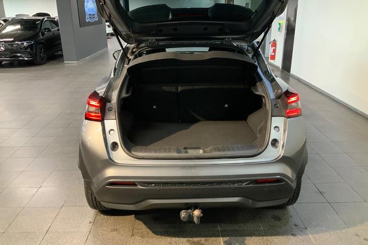 Grå Nissan Juke fra 2020