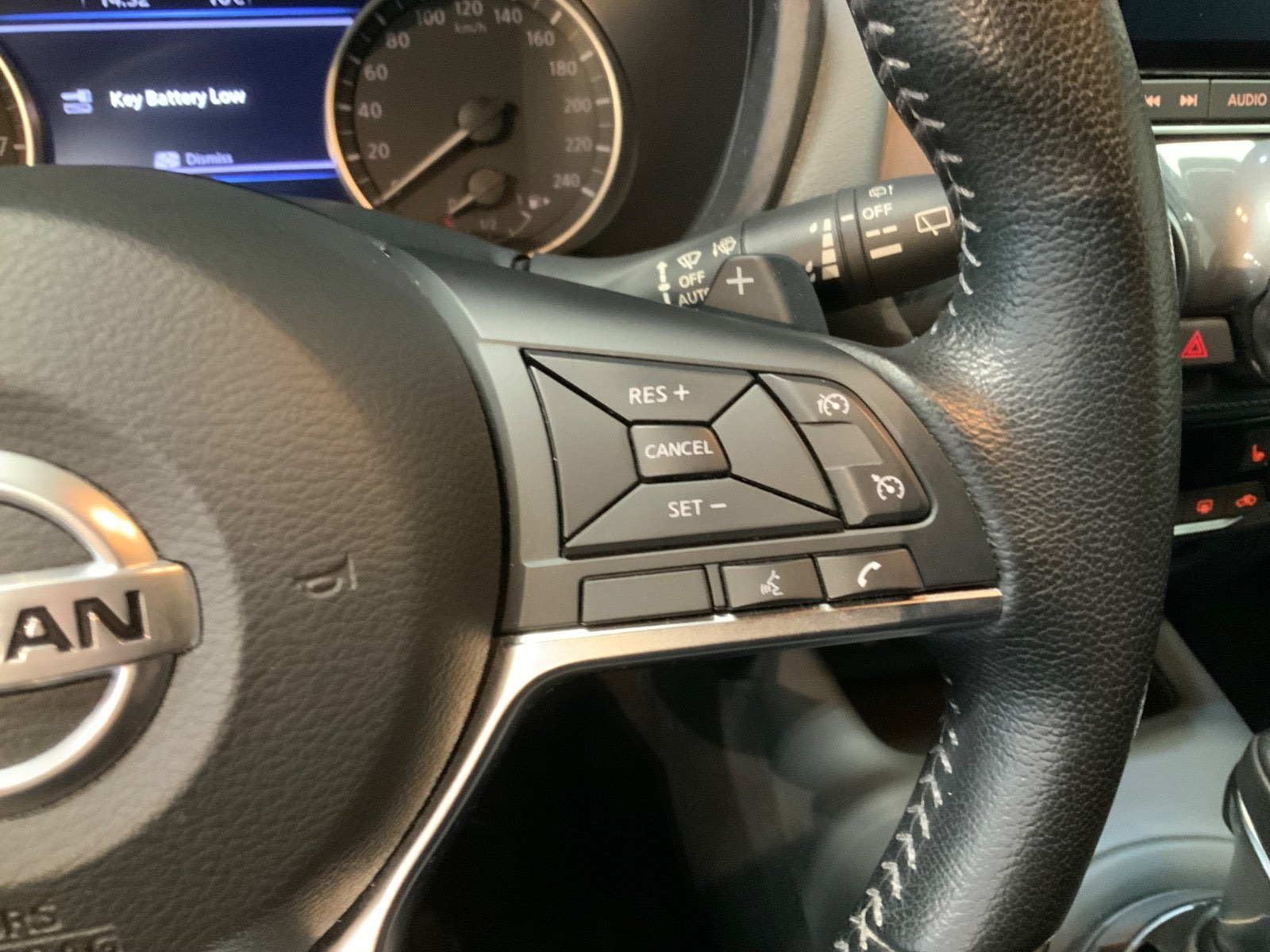 Grå Nissan Juke fra 2020